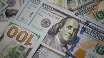 تطورات جديدة في سعر الدولار مقابل الجنيه بتعاملات اليوم الأحد 1 مارس 2026